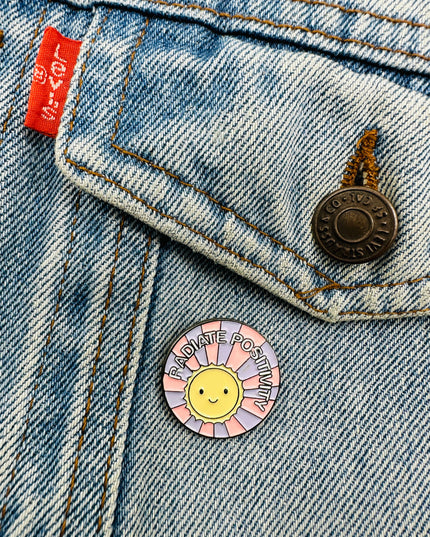 Broche Rayonner de Positivité - Accessoire inspirant pour le quotidien