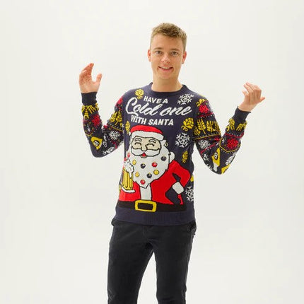 Prenez une boisson fraîche avec le pull de Noël du Père Noël