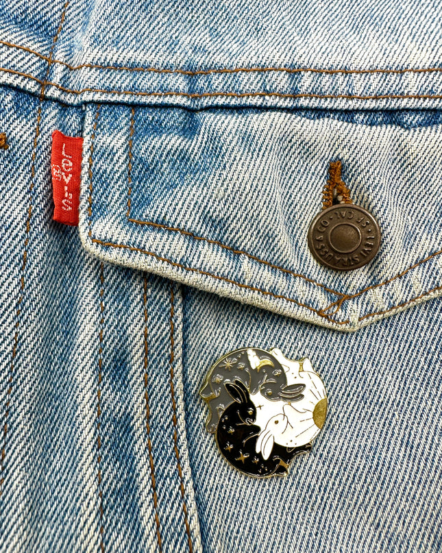 Pin's Trois Lapins | Mots-clés : Accessoires, Pâques