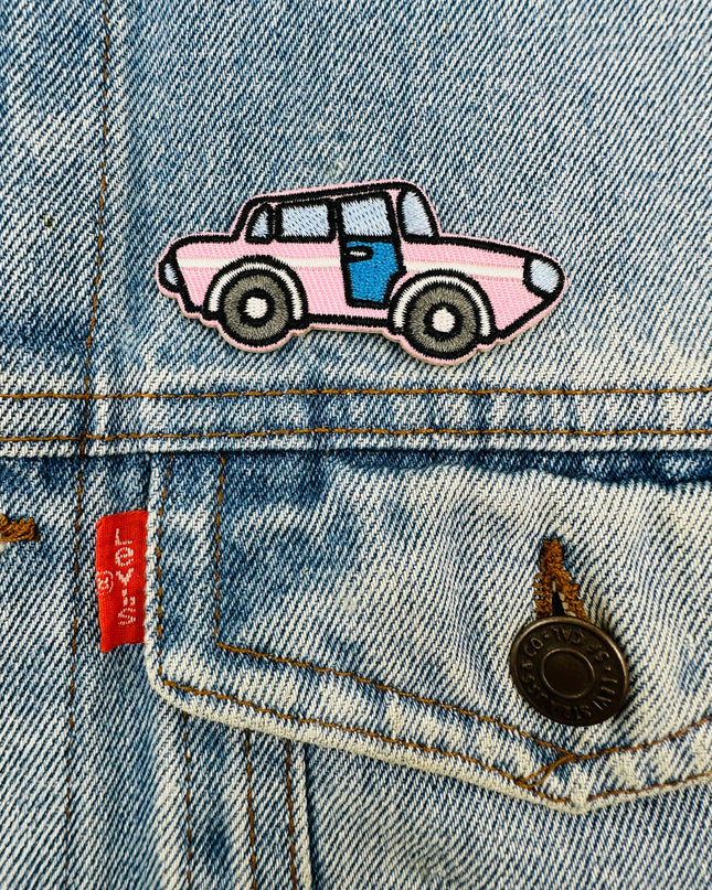 Écusson - Motif de voiture rose