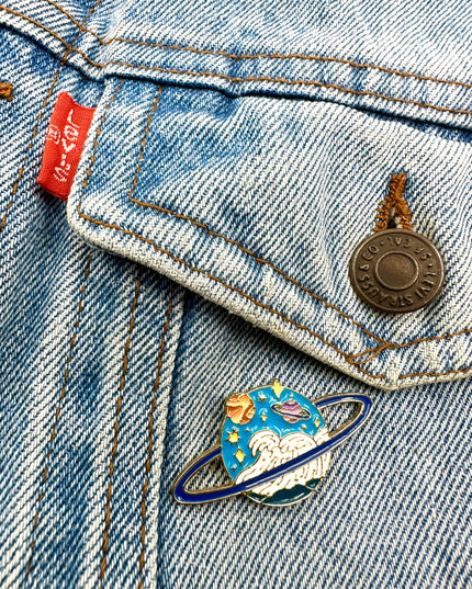 Broche Wave Planet - Accessoire inspiré de l'océan pour les amoureux de la nature