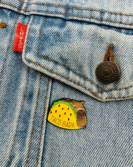 Capybara V Pin - Delightful Animal Enthusiast Accessory