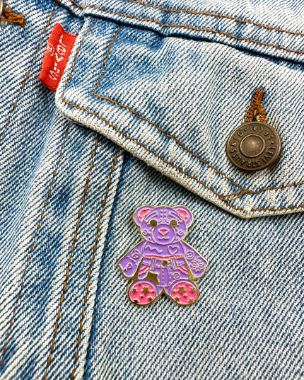 Broche Ours Violet - Accessoire mignon pour les fans d'ours en peluche
