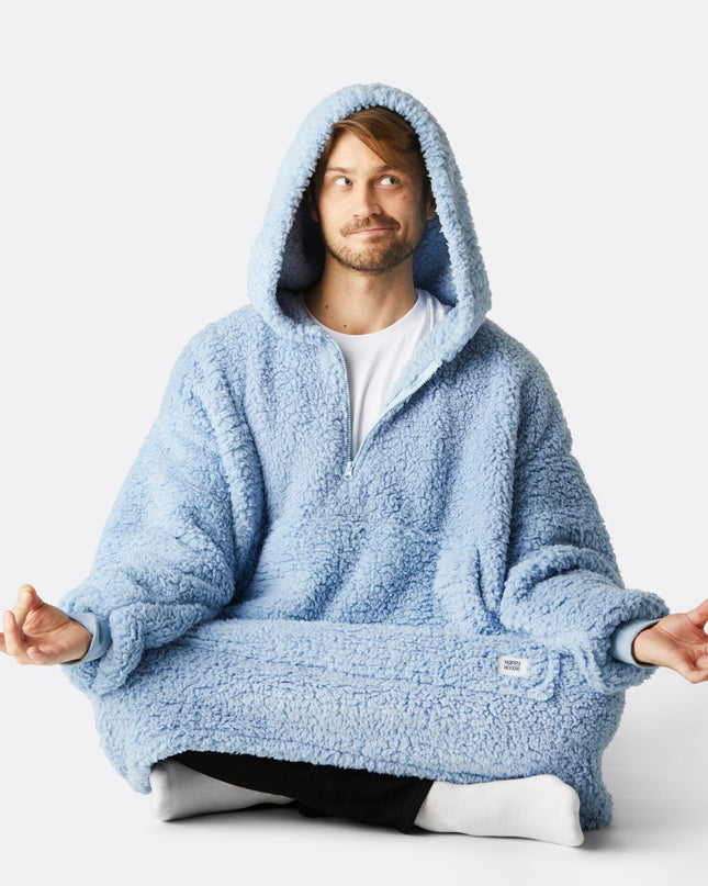 Sweat à capuche bleu en sherpa