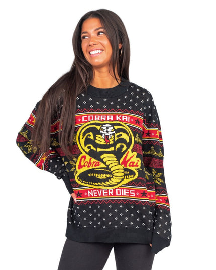 Pull de Noël moche Cobra Kai Never Dies pour les fans