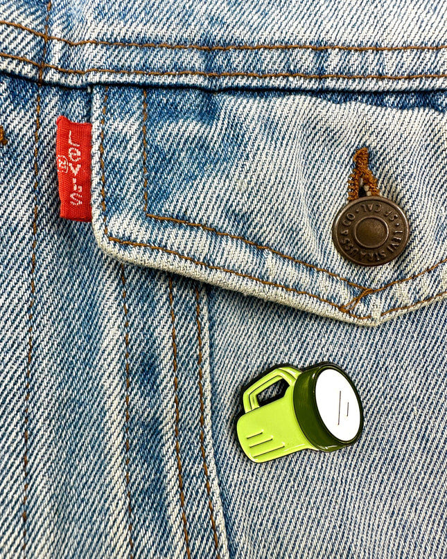 Insigne à épingle lampe torche | Étiquettes : Accessoires
