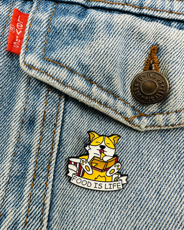 Pin's « La nourriture, c'est la vie » - Accessoire ludique pour les gourmands