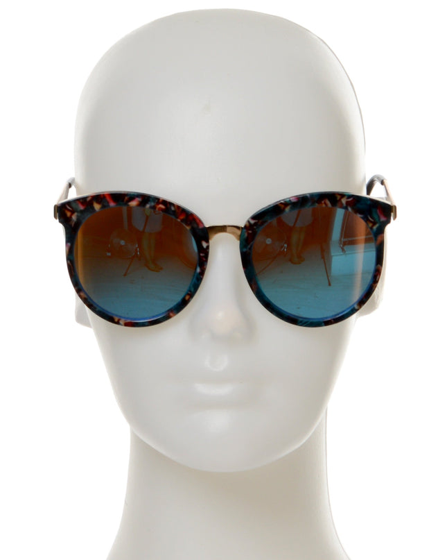 Accessoire bleu oversize - Tendance et confortable