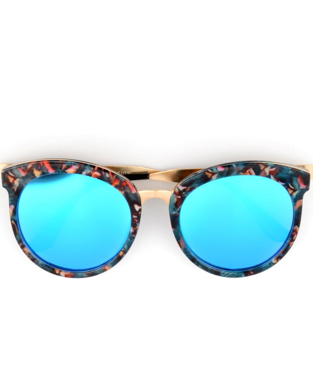 Accessoire bleu oversize - Tendance et confortable