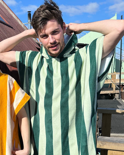 Poncho de serviette vert rayé
