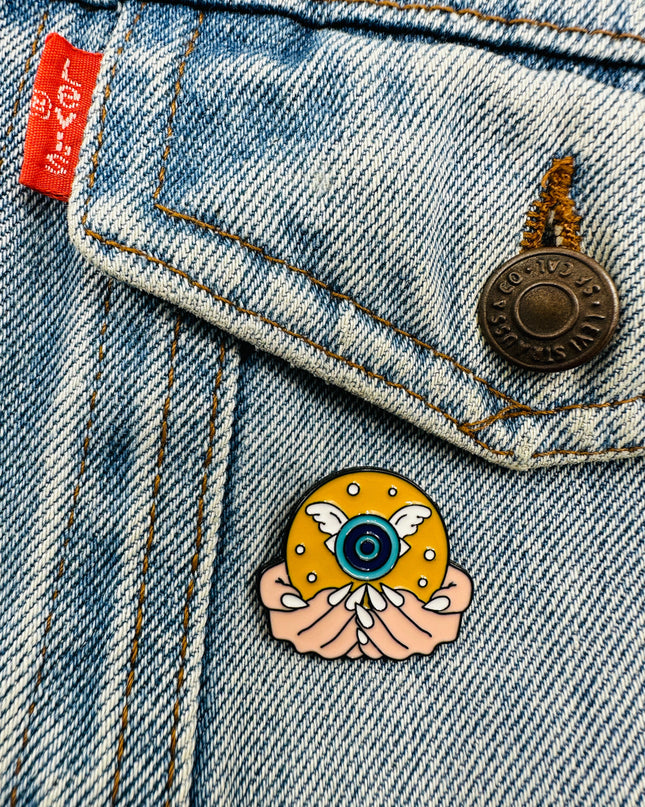 Broche œil boule de cristal - Accessoire mystique pour collectionneurs