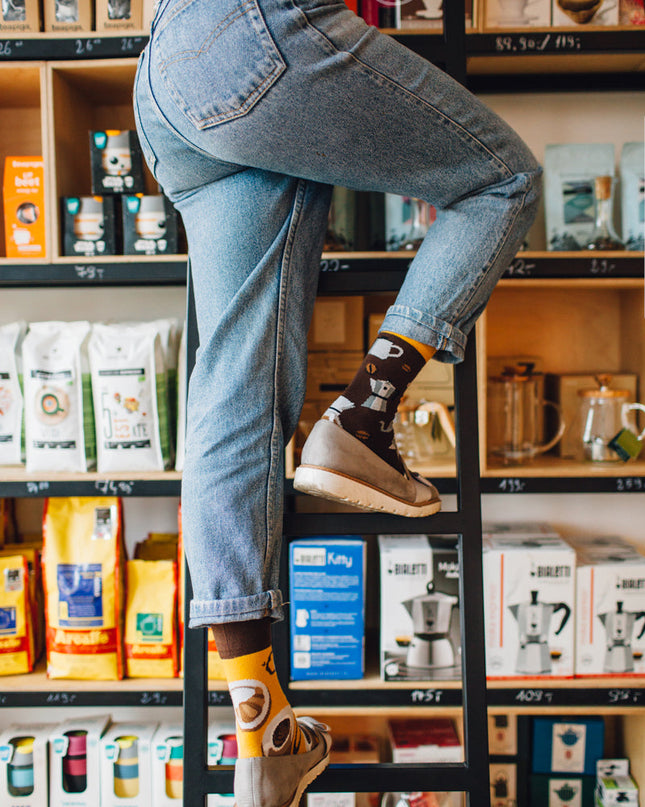 Collection de chaussettes amusantes Many Mornings Zokni - Amateurs de café
