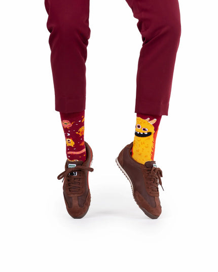 Chaussettes Many Mornings - Monstre jaune | Mots-clés : Chaussettes de Noël