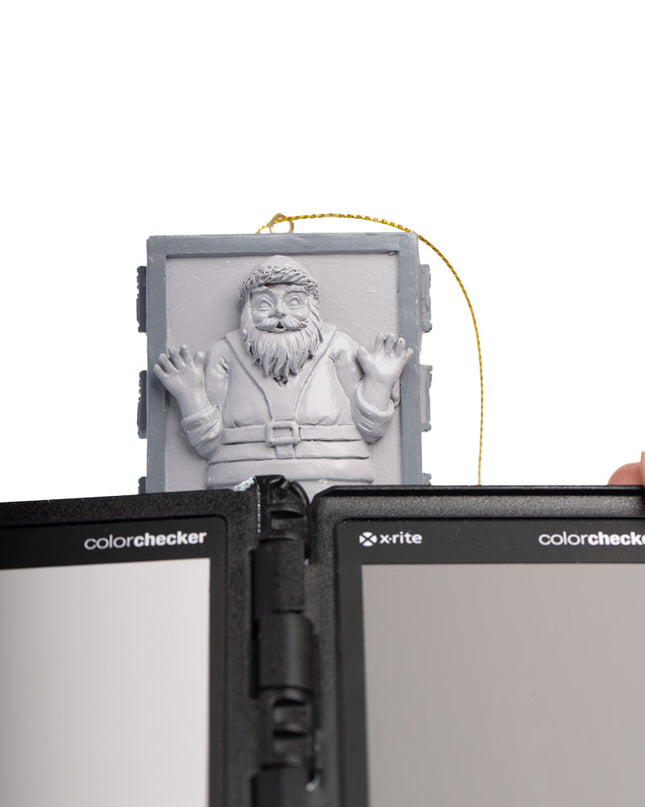 Décoration du Père Noël congelé dans la carbonite