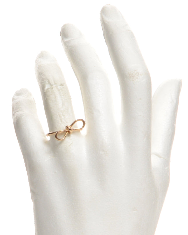 Bague en filigrane à motif nœud papillon