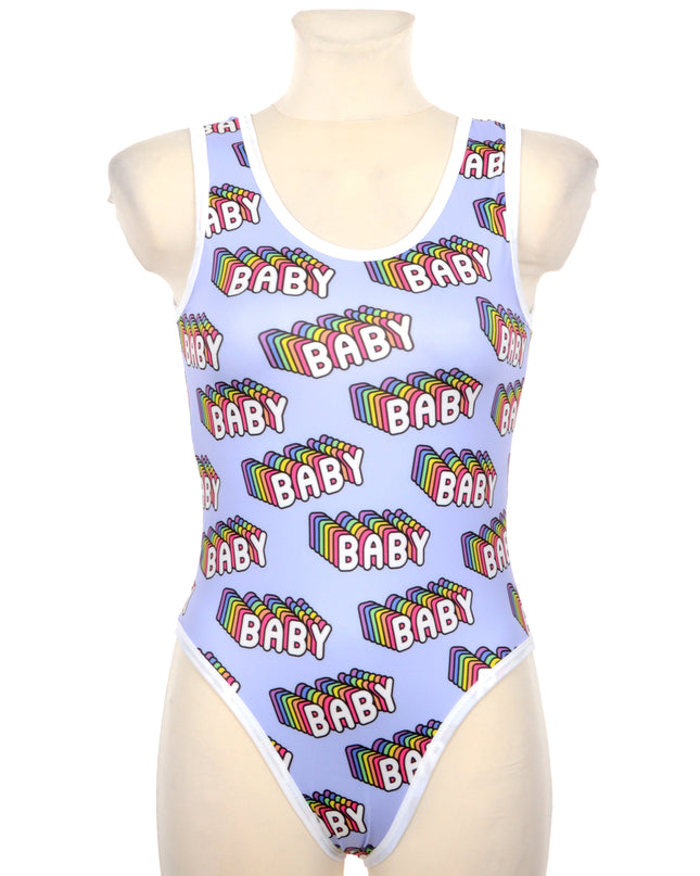 Robe de bain bébé pour des journées confortables à la piscine et à la plage