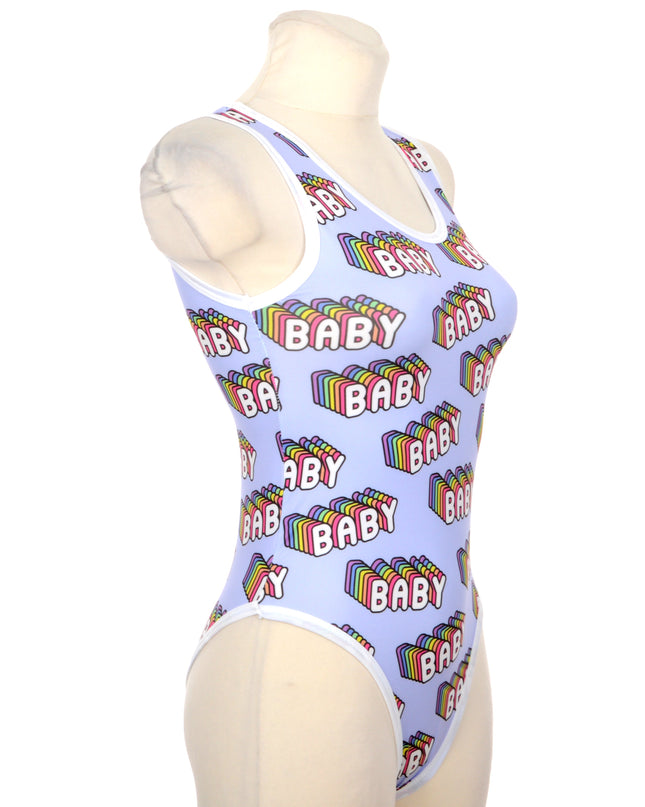 Robe de bain bébé pour des journées confortables à la piscine et à la plage