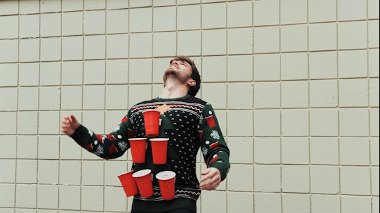 Pull de Noël moche Beer Pong 3D