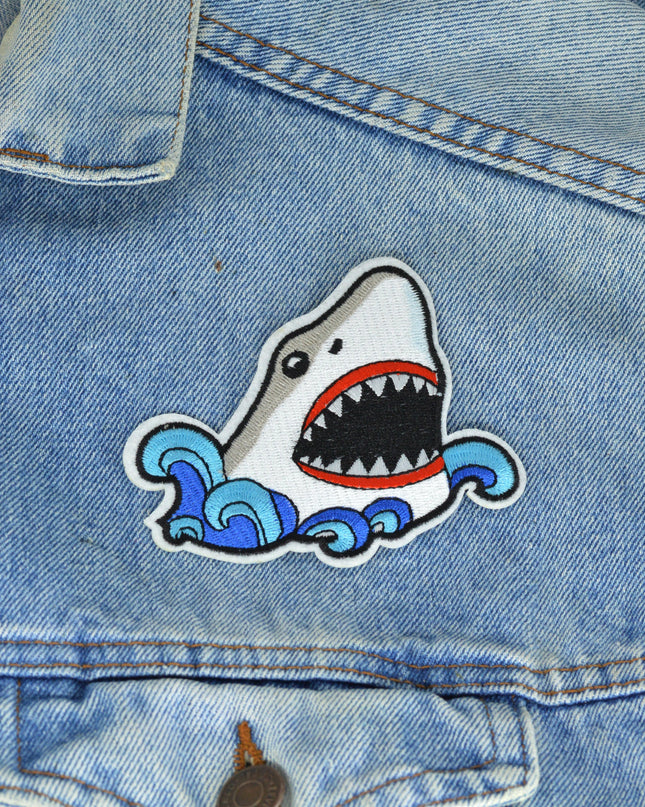 Écusson - Motif Attaque de requin