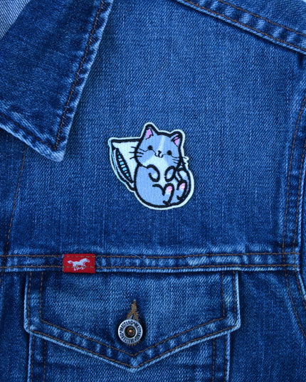 Patch - Chat se reposant sur un oreiller