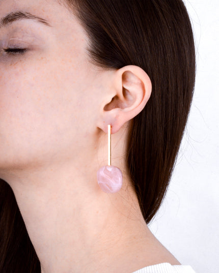 Boucles d'oreilles en résine rose
