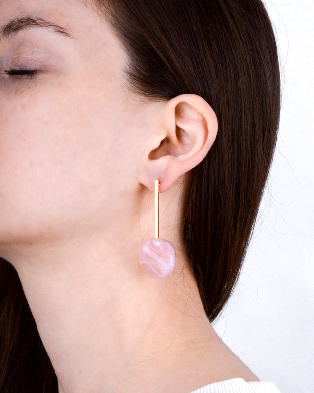 Boucles d'oreilles en résine rose