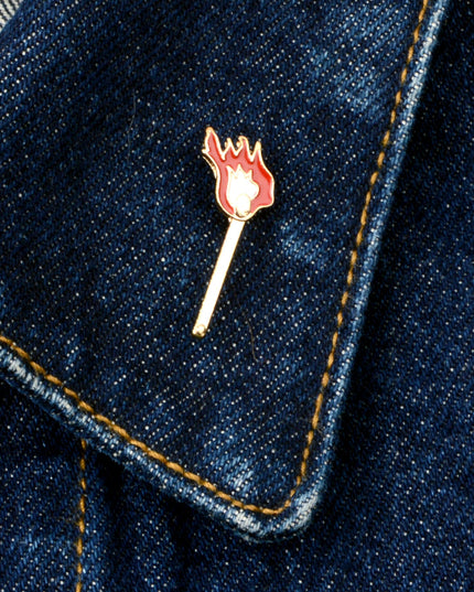 Épingle - Accessoire d'Halloween et de Pâques en forme d'allumette