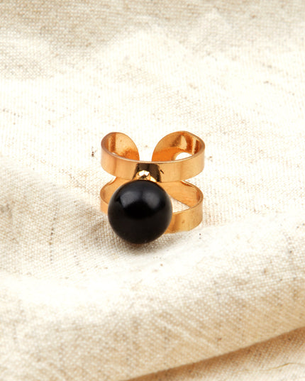 Bague en perle noire