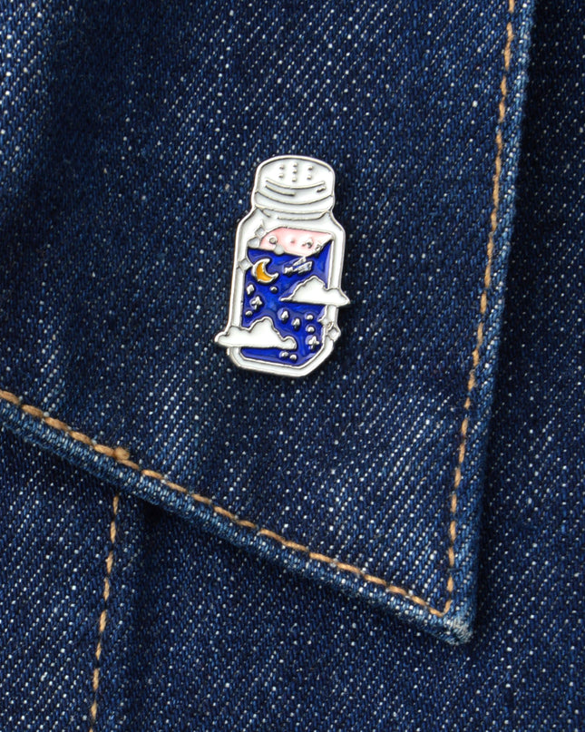 Kitűző - Accessoire inspiré des bougies de soja Night's Soy