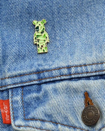 Insigne à épingle camouflage ours