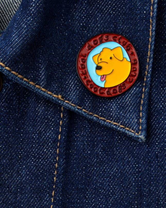 Pin's en émail Cool Dogs Club | Accessoire amusant