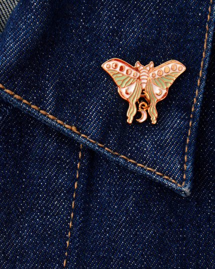 Broche Papillon de Nuit - Accessoire Élégant