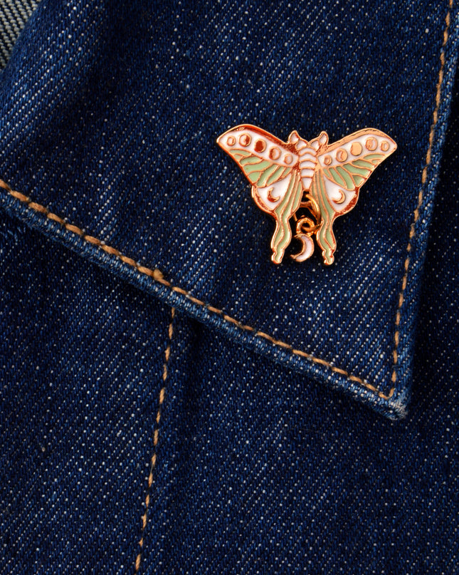 Broche Papillon de Nuit - Accessoire Élégant