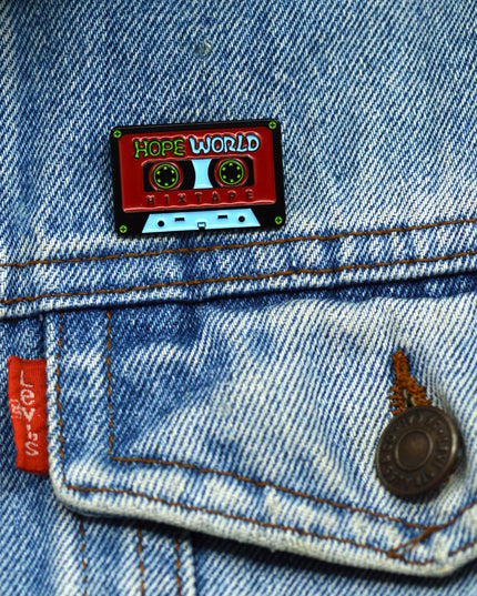 Insigne Hope World - Accessoire inspirant
