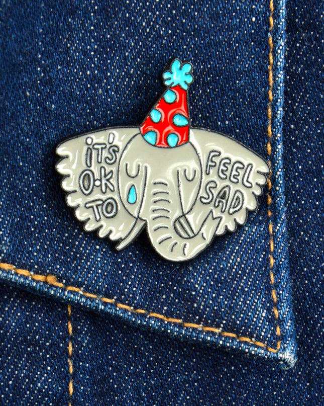 Insigne - Éléphant triste