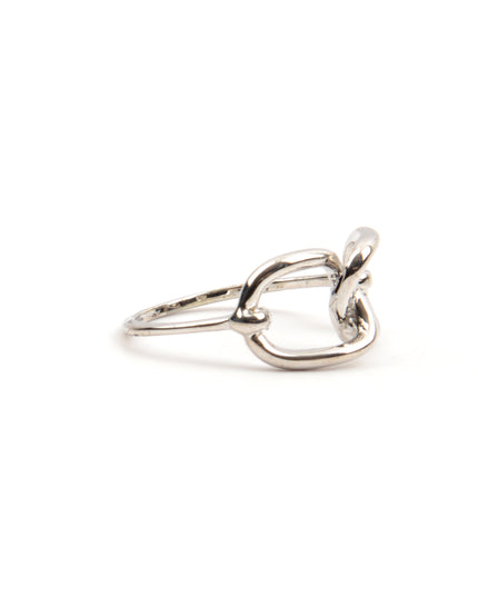 Bague en filigrane à chaîne