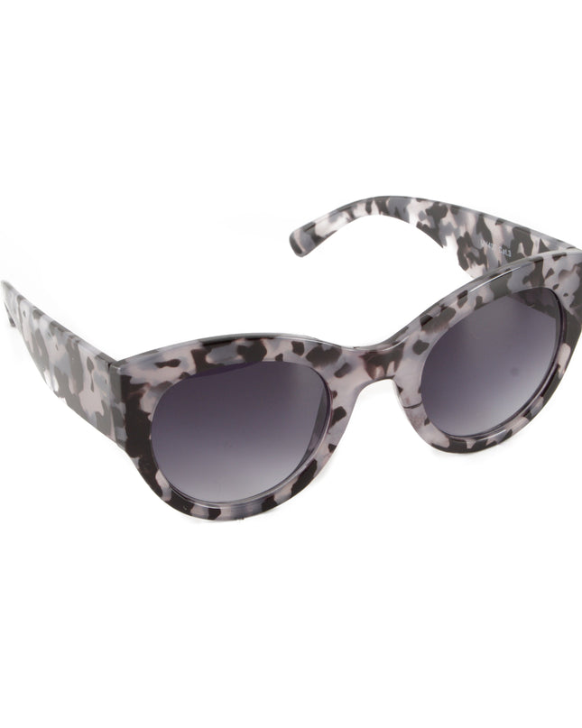 Accessoires gris oversize pour la mode moderne