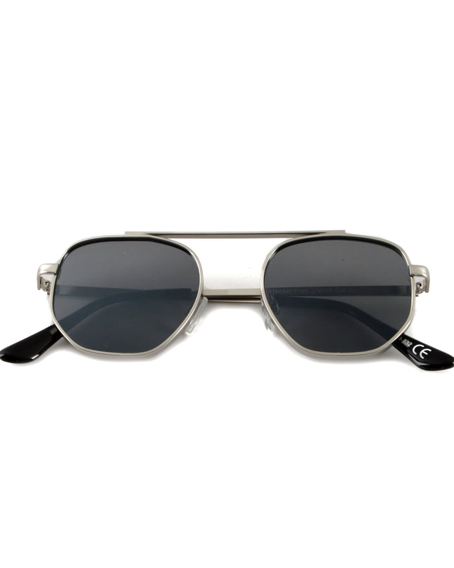 Accessoires en métal chromé