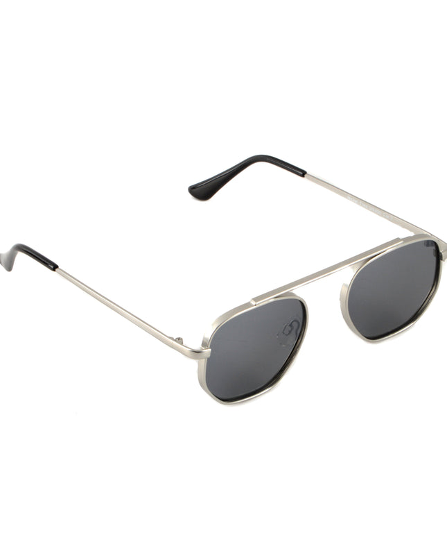 Accessoires en métal chromé