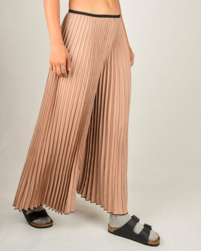 Pantalon plissé beige pour un confort optimal