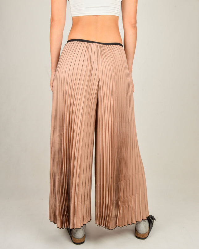 Pantalon plissé beige pour un confort optimal