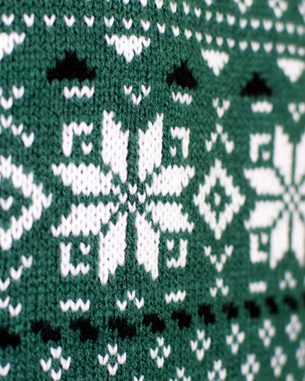 Chic Christmas Sweater for Men Classic Green and White