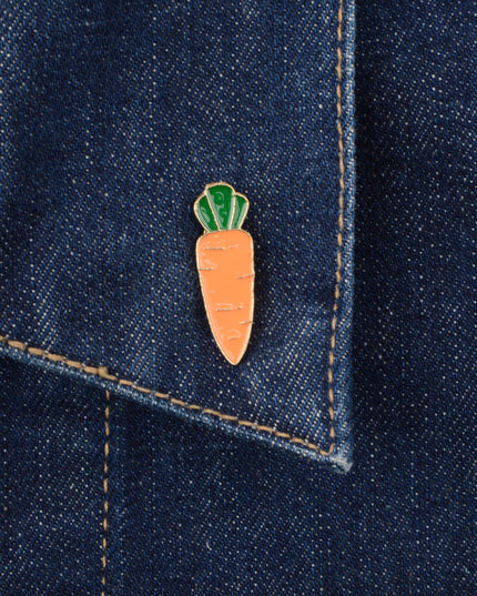 Carrot Brooch