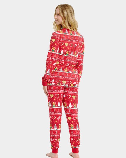 Pyjamas de Noël rouges pour toute la famille avec des biscuits de Noël