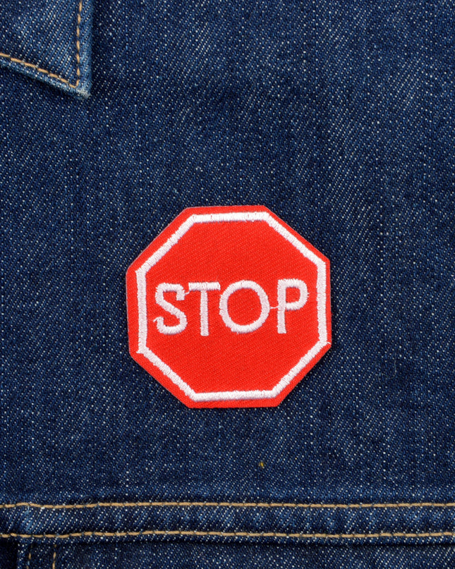 Patch Stop - Accessoire à message audacieux