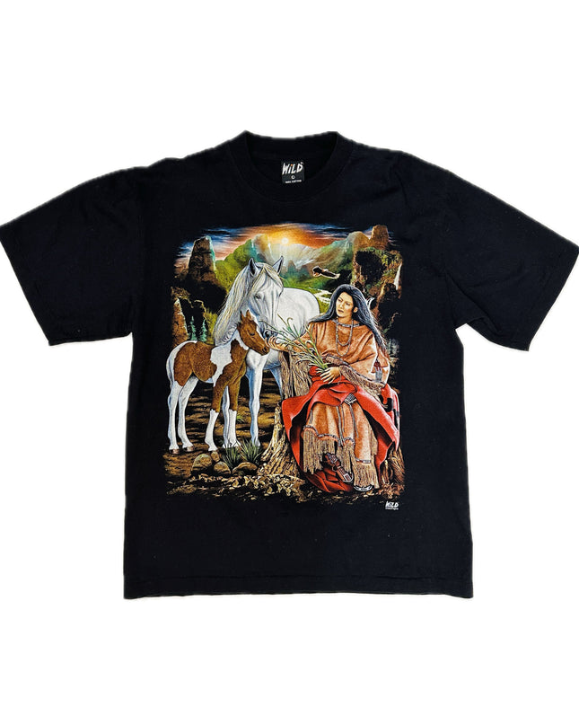 T-shirt vintage pour hommes et femmes représentant une femme indienne allaitant un poulain