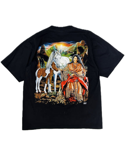 T-shirt vintage pour hommes et femmes représentant une femme indienne allaitant un poulain
