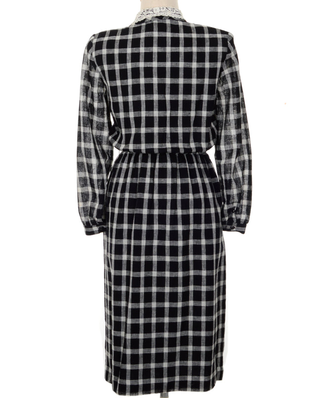 Robe vintage - Motif en dentelle