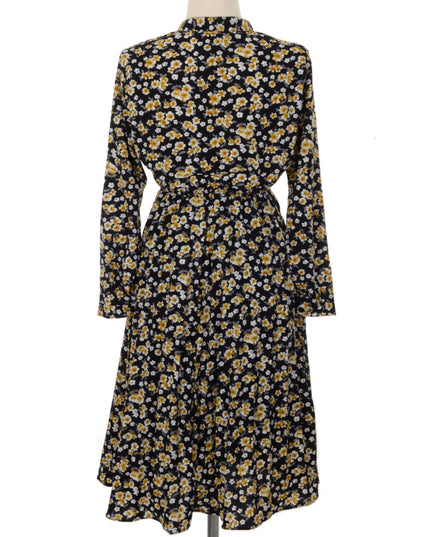 Robe vintage à petits motifs floraux